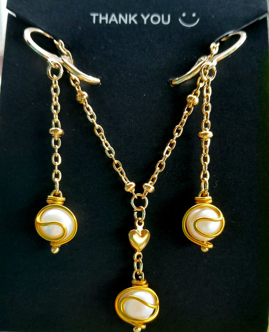 Ensemble torsadé perlé